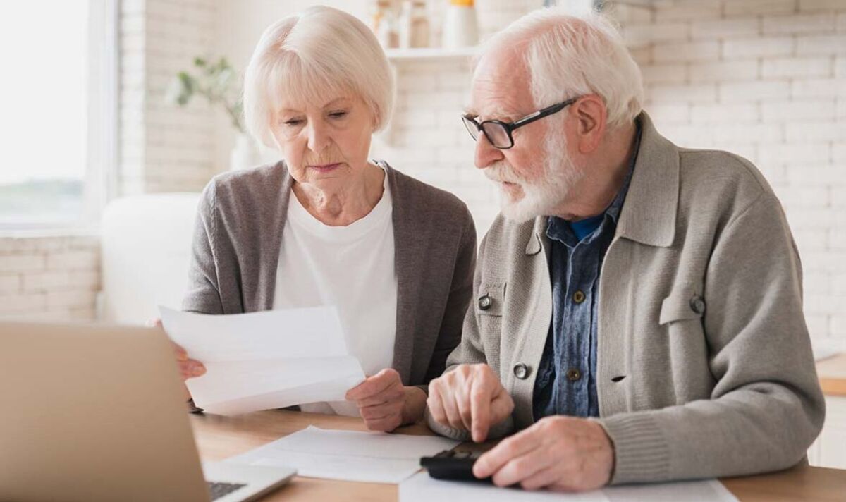 Timeshare misrepresentation — couple reviewing a contract